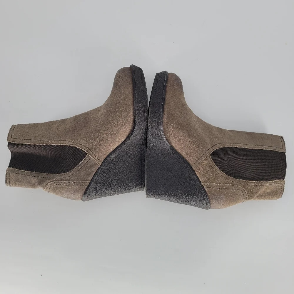 SPLENDID toupe brown wedge suede ankle booties 7.5 - Picture 8 of 12